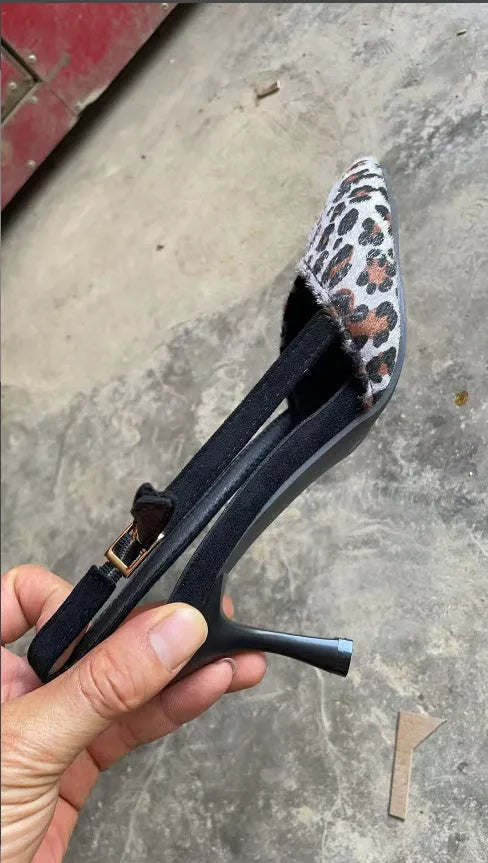 Women's leopard print suede sandals with pointed toe and high heel in scattered design