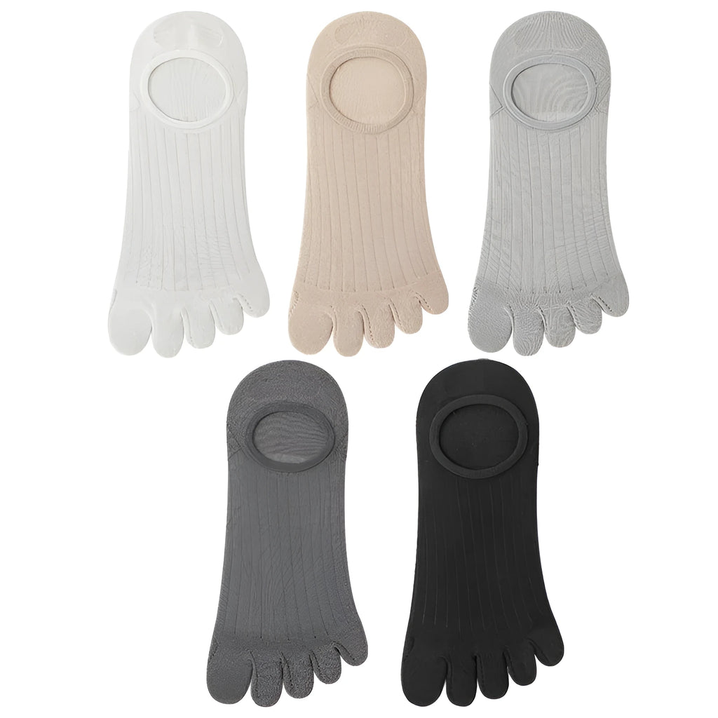 Men's five-finger invisible socks in modal fabric showing toe separation and low-cut design.