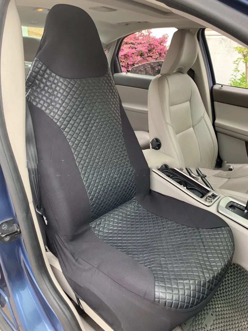 Black quilted universal car seat cover made from PU and polyester fabric