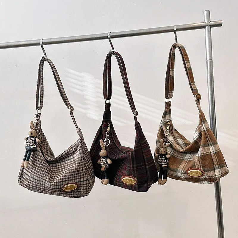 Large capacity woolen shoulder bag for women, horizontal square shape, brown colour with pendant