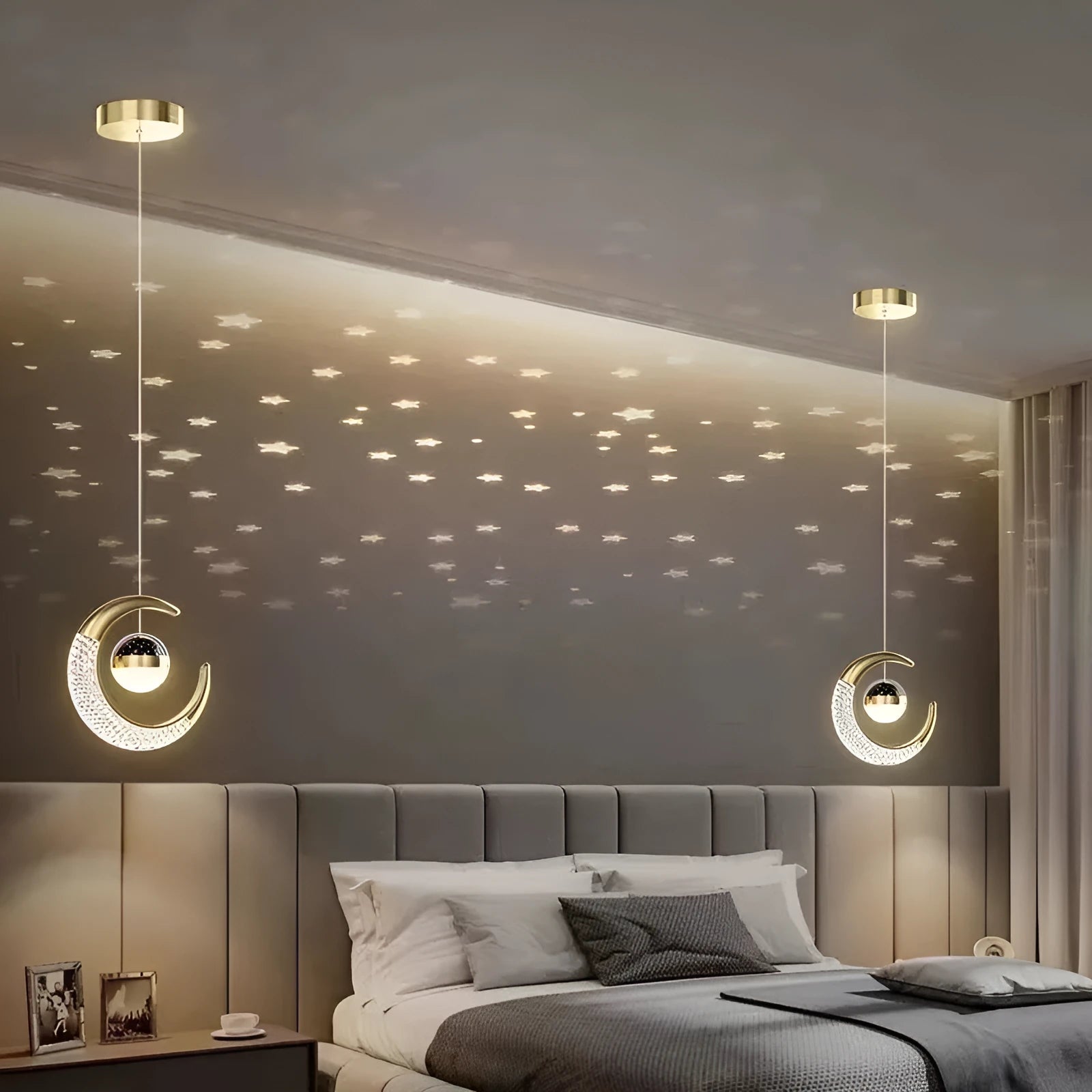 Adjustable pendant light in gold finish with three-colour dimming for living room and dining room