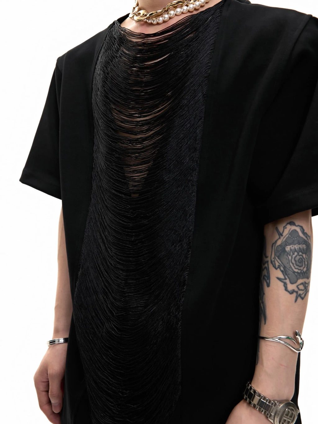 Men's black V-neck polyester t-shirt with loose fit and three-dimensional cutting