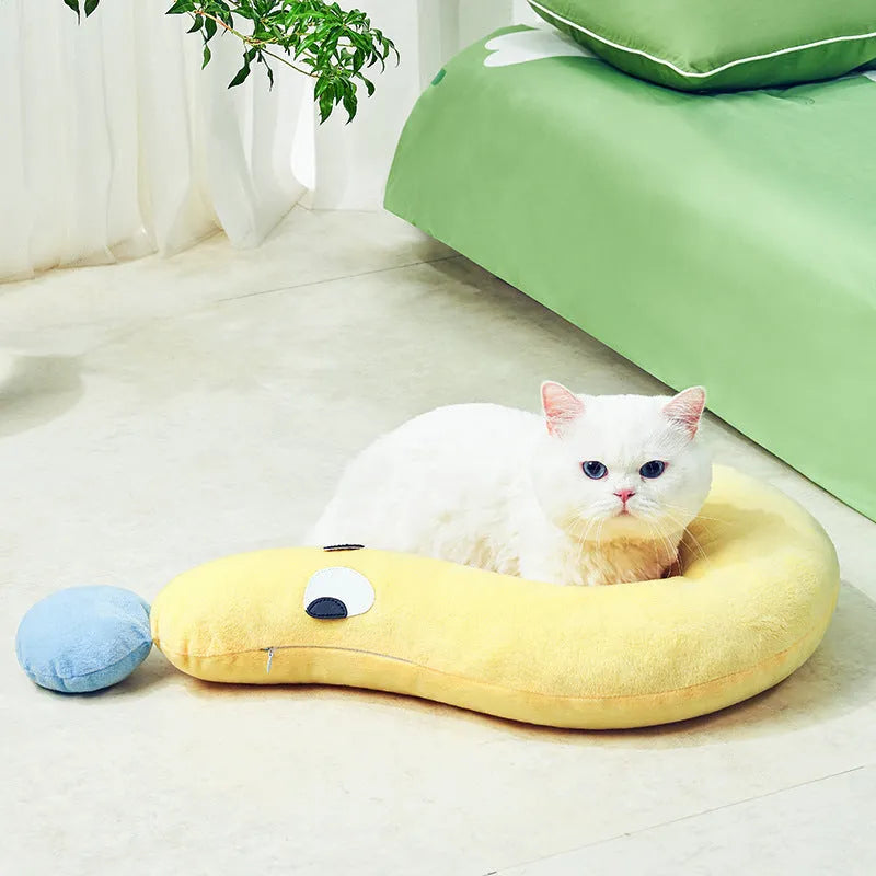 Blue or yellow rectangular pet pillow measuring 62cm by 39cm for dogs and cats