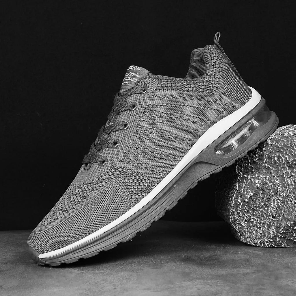 Casual Flyknit Breathable Light Running Shoes in Black with Mesh Upper and PU Sole