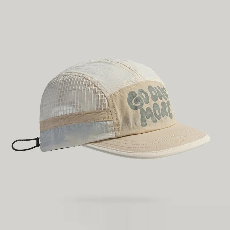 Gradient quick-drying mesh baseball cap with digital printing, dome crown, in milky white colour