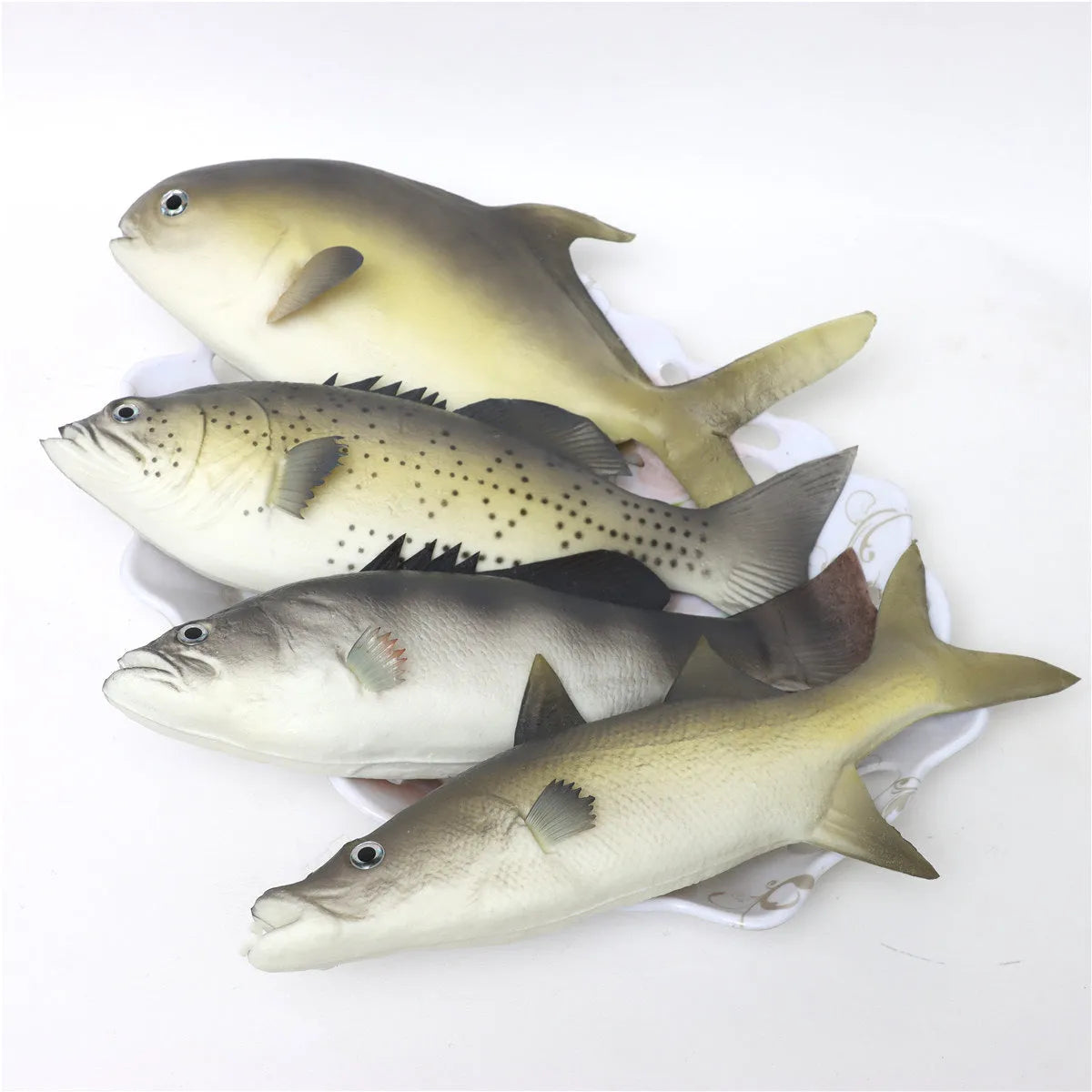 Set of three PU simulated fish models: yellow-fin tuna, small tuna, and yellow croaker for aquarium decor.