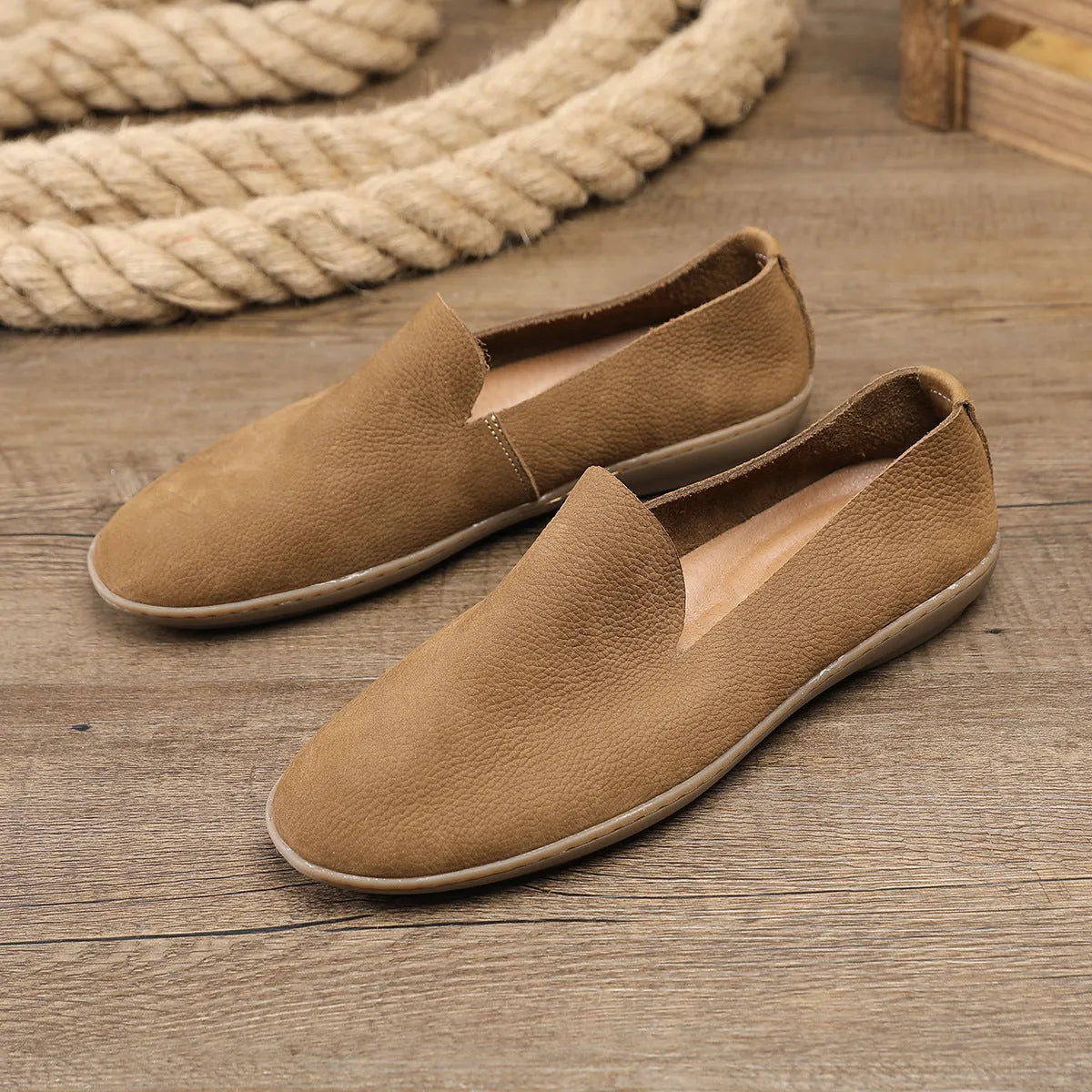 Handmade men's wedge shoes in khaki colour with low-top design and rubber sole