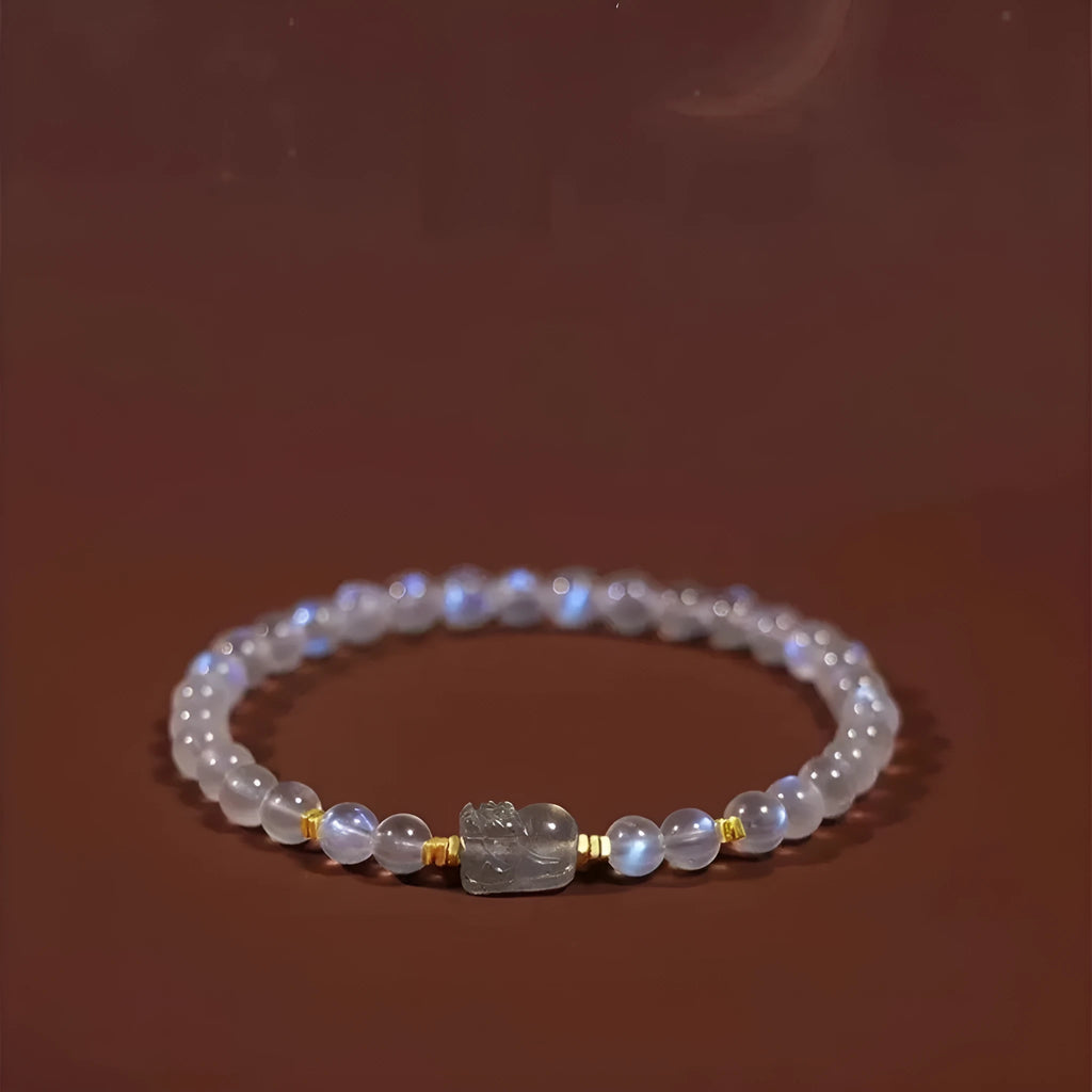 Moonstone bracelet for women with blue light trend, grinding finish, and animal or zodiac motifs in national style