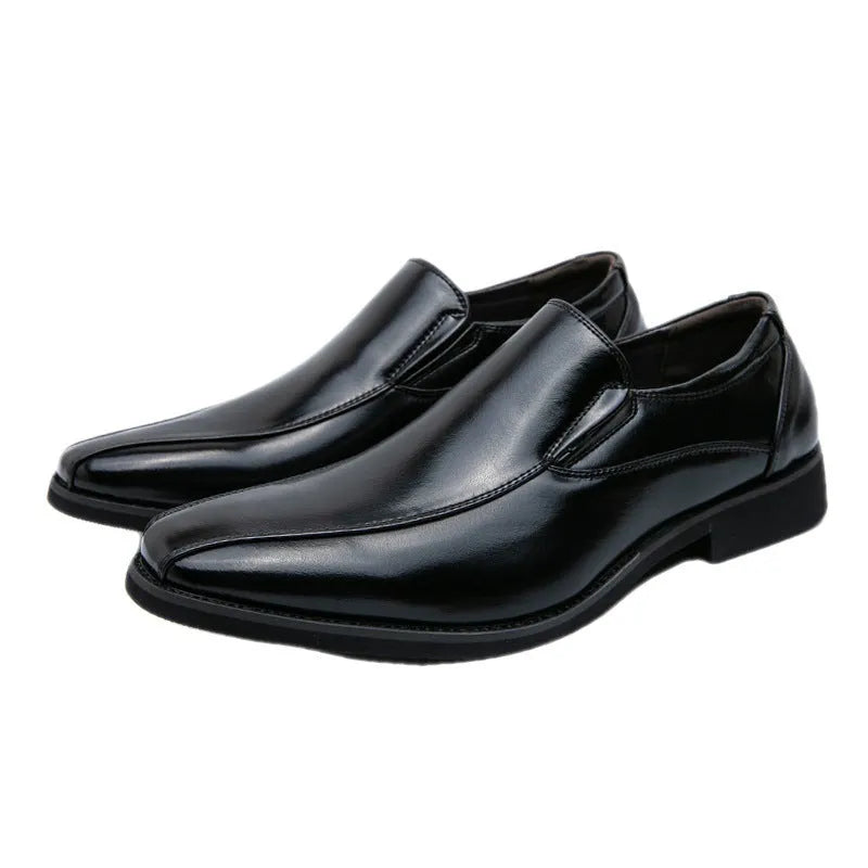 Men's patent leather casual pointed toe shoes in black with rubber sole and flat heel