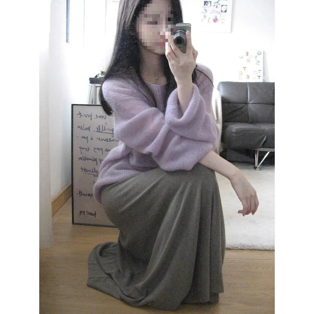 Purple loose-fitting women's blouse made of ice silk with sleeveless princess sleeves.