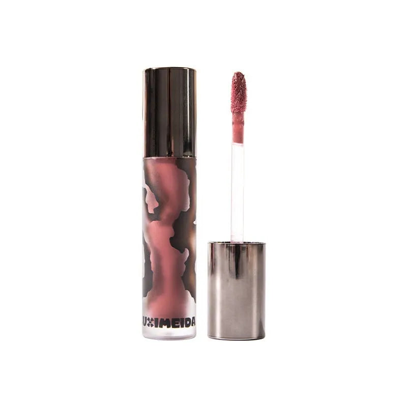 Matte lip mud lipstick in five colour options with non-transferring cream formula