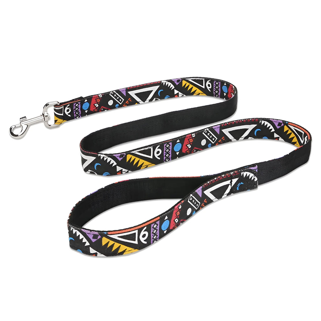Black imitation nylon Christmas plaid stripe pet traction rope 120cm long on white background