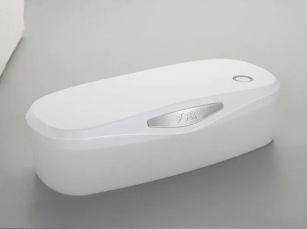 DORR UV disinfection box in white ABS plastic with dimensions 255x99x65mm showing USB port and lid