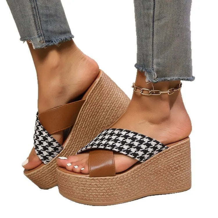 Brown and black cross leopard plaid pattern casual wedge sandals with rubber sole