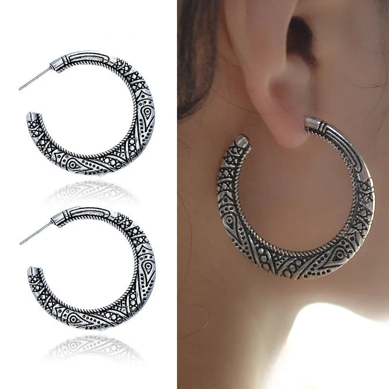 C-shaped vintage engraving earrings with scrollwork design in bronze finish