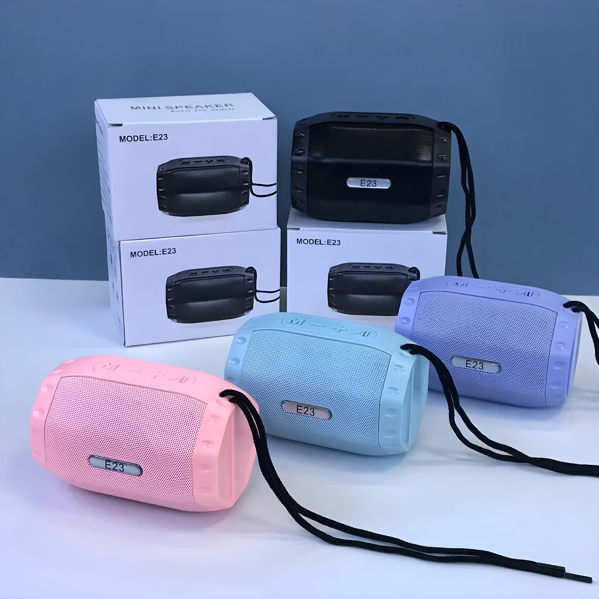 Wireless USB card small speaker in black with Bluetooth and 1200mAh battery
