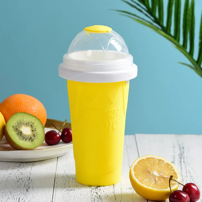 New mint green smoothie cup with lid and straw spoon, 201ml capacity, food-grade silicone body