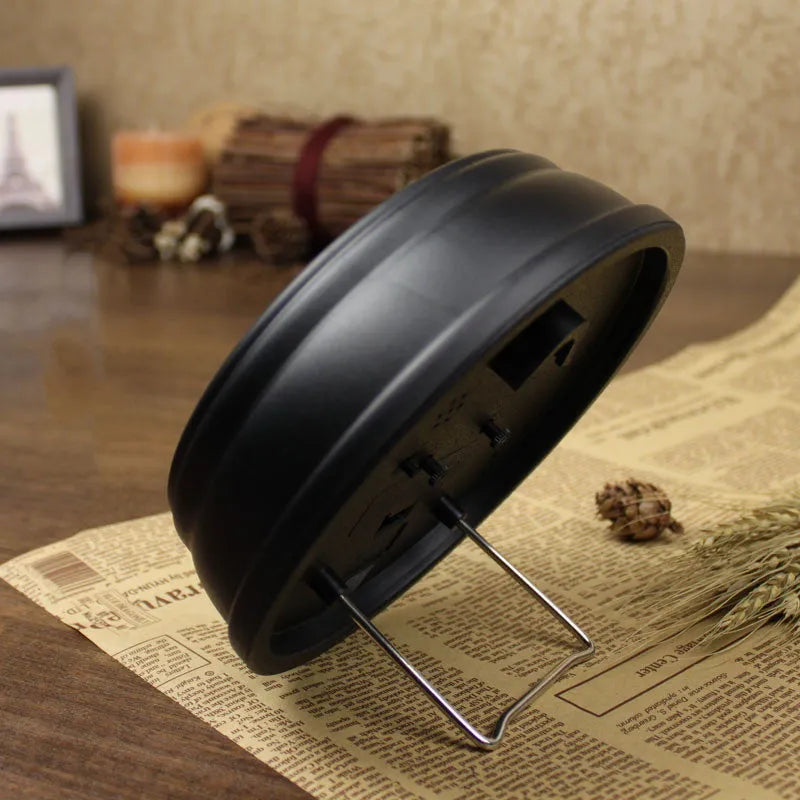 Round retro European desk alarm clock with 6-inch diameter and vintage colour finish