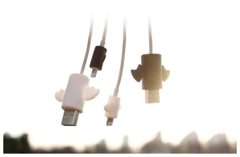 Food grade silicone anti-breaking cable protective cover in L and S sizes, angel white and bat black styles
