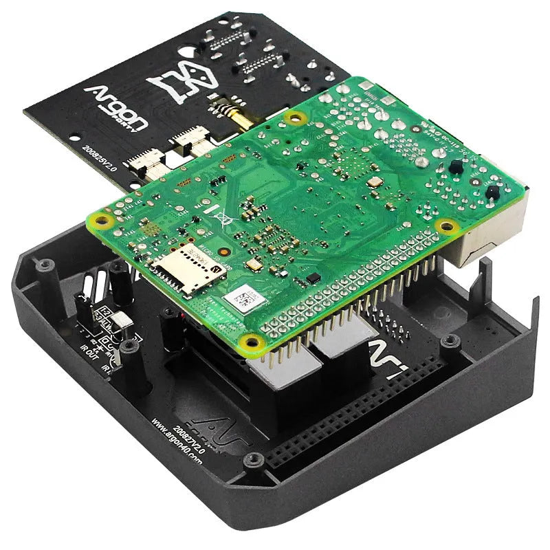 Aluminum alloy shell M.2 hard drive expansion board with fan for SSD cooling and protection