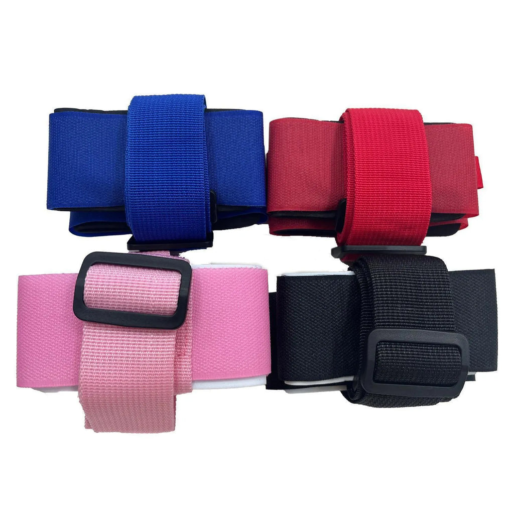 Adjustable skiing bandage shoulder strap with hook-and-loop fastening for double ski boards