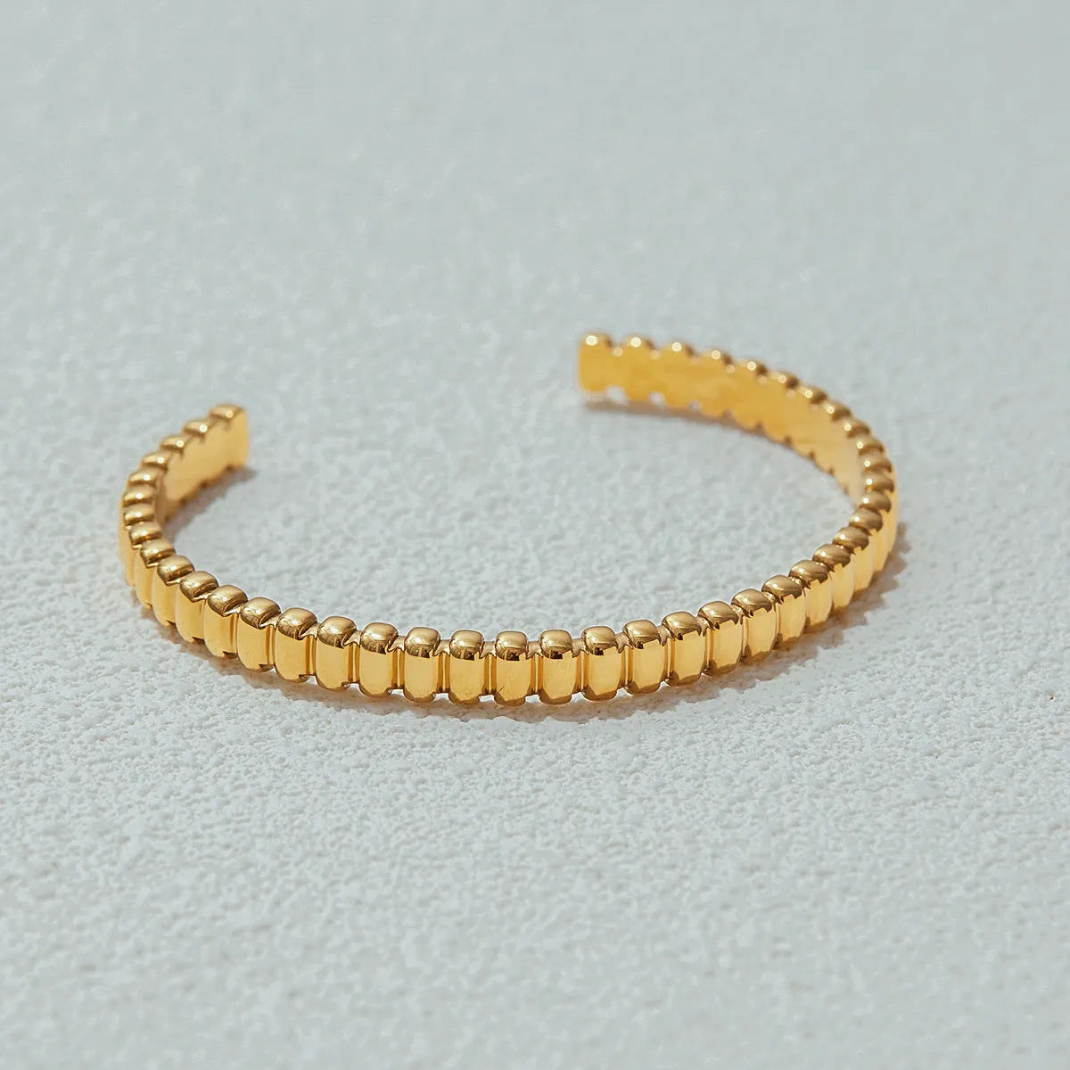 Stainless steel bracelet for women European and American style electroplated finish