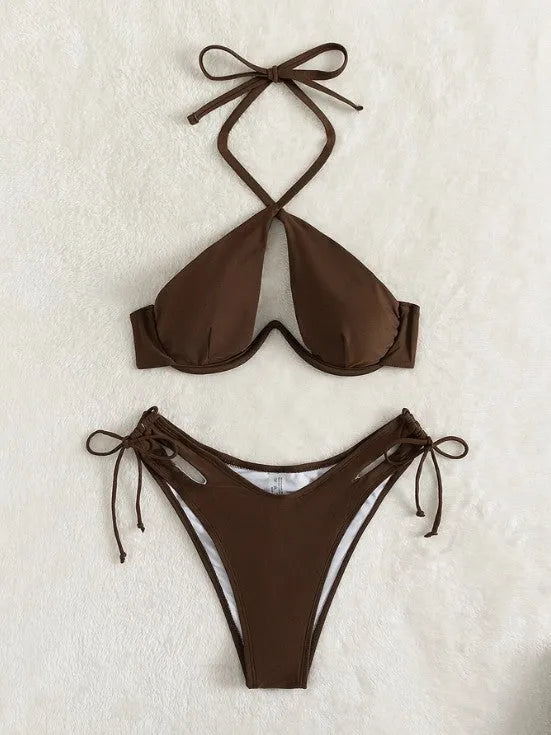 Women's halter bikini set in solid colour with backless style and briefs