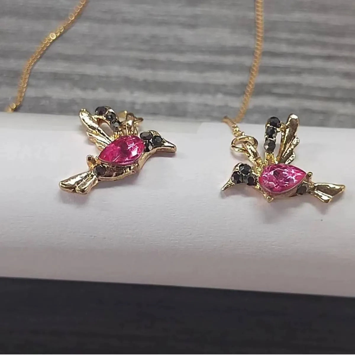 Women's bird hanging personalised alloy earrings with mixed zirconium wings in blue, red, and red lvzuan colour options
