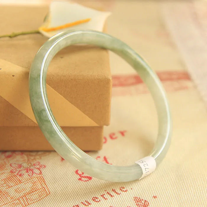 Green jade waxy geometric Chinese style bracelet with 10mm size and traditional design