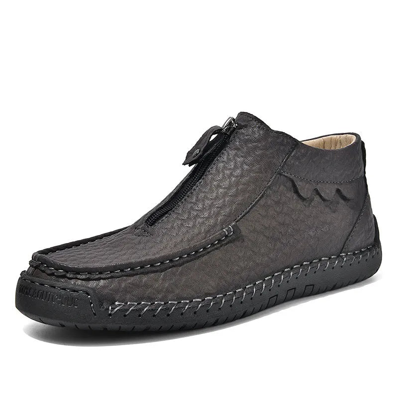 Men's low-top slip-on loafers in black brown or grey with round toe and rubber sole