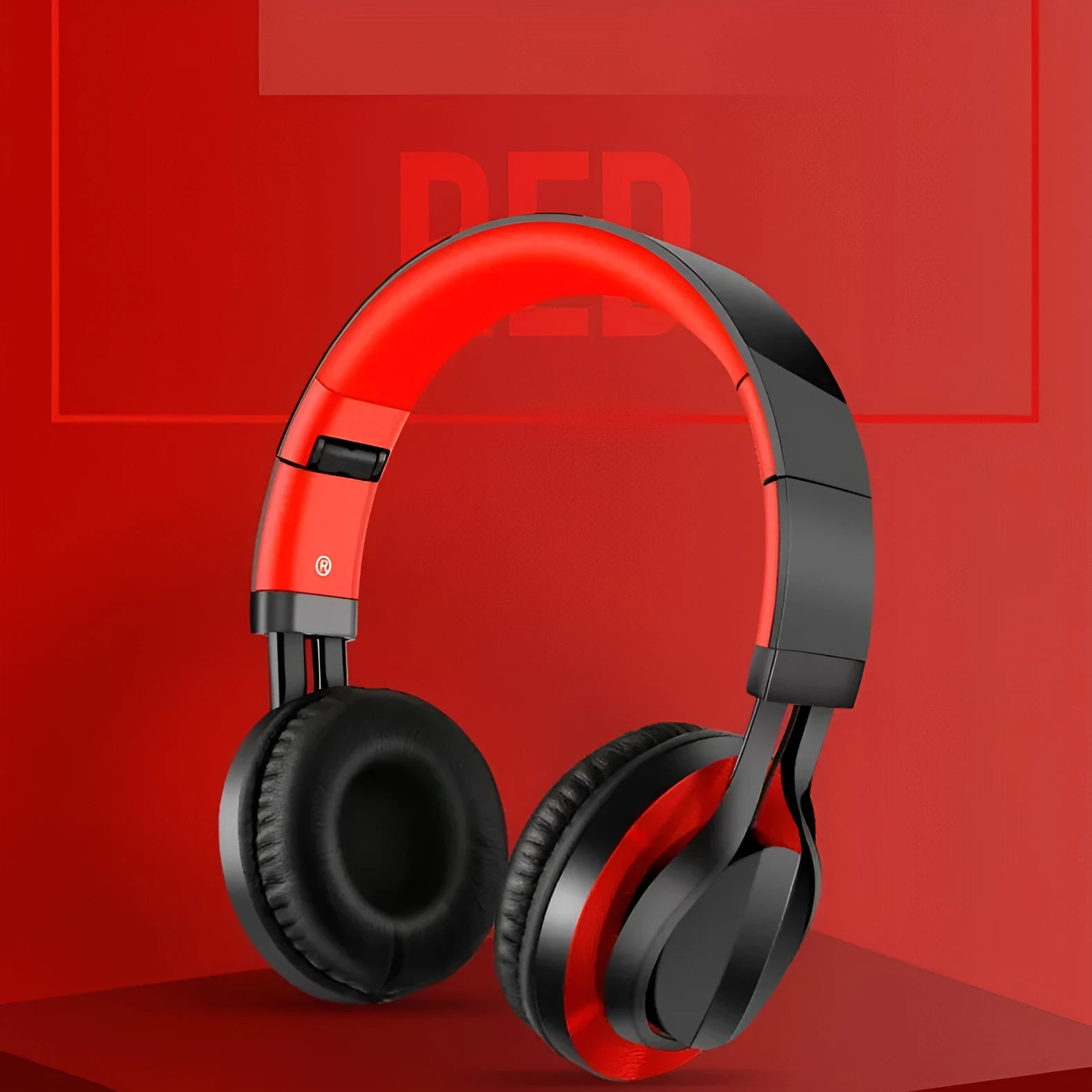 Wired head-mounted karaoke headphones with microphone, 3.5mm plug, and black colour variant