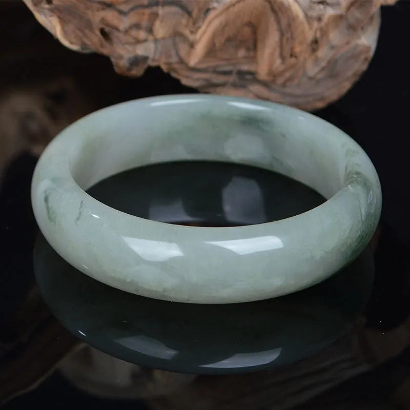 Natural Jinsi Jade round bangle bracelet in Chinese style, 58mm inner diameter