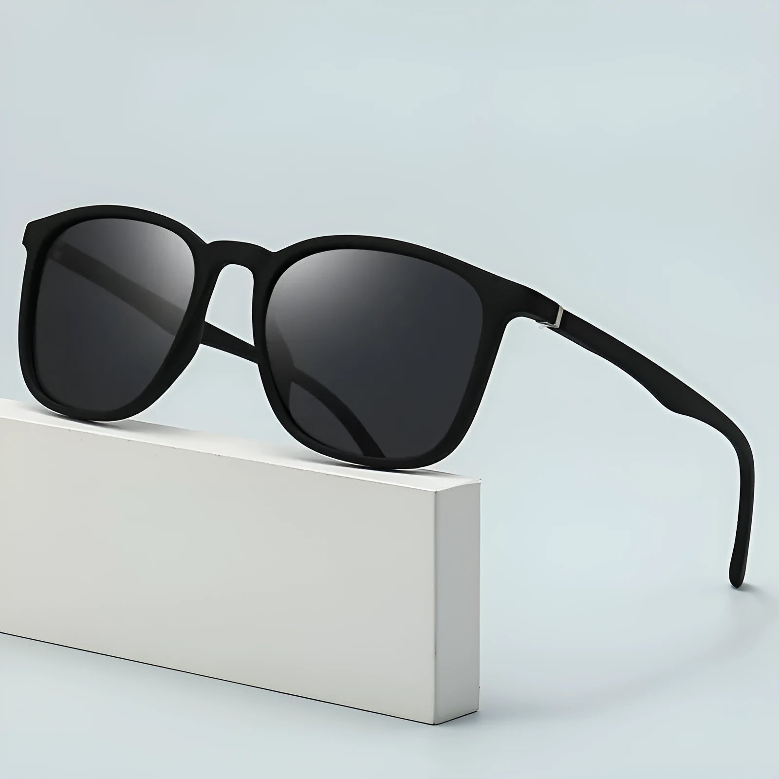 Men's elastic paint surface polarized sunglasses with UV400 PC frame, black with dark green film