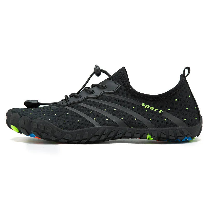 Fast drainage beach swimming couple outdoor fitness shoes in black with mesh upper and rubber sole