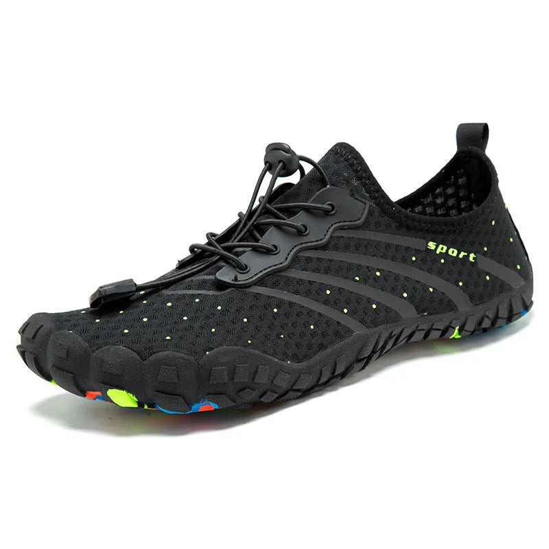 Fast drainage beach swimming couple outdoor fitness shoes in black with mesh upper and rubber sole