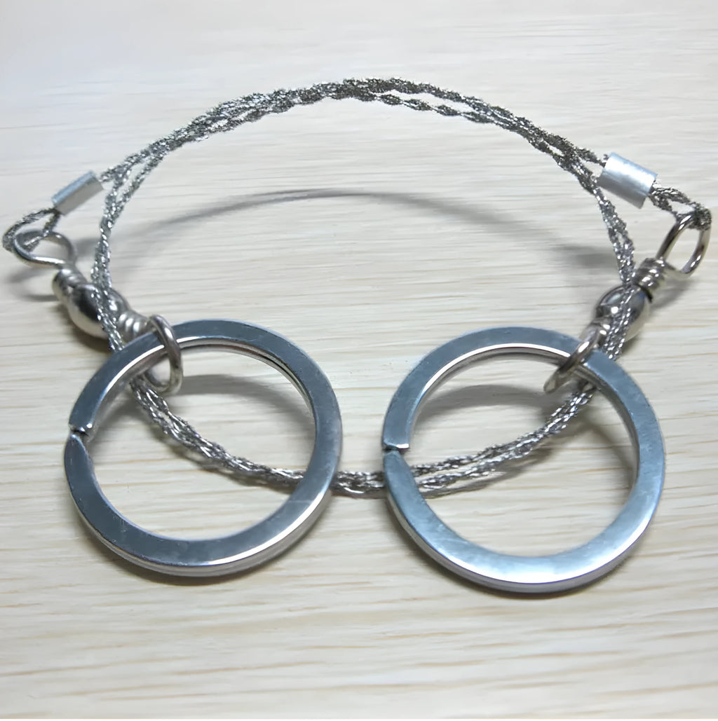Stainless steel survival wire saw with pull rings, 55cm cutting length, 70cm total length