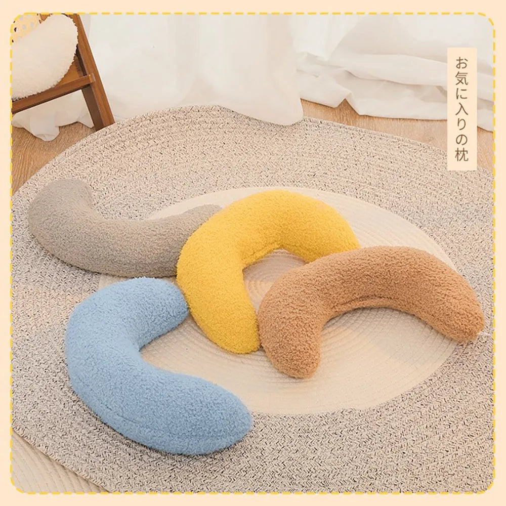 U-shaped blue cat pillow with adjustable collar for feline cervical support and sleeping comfort