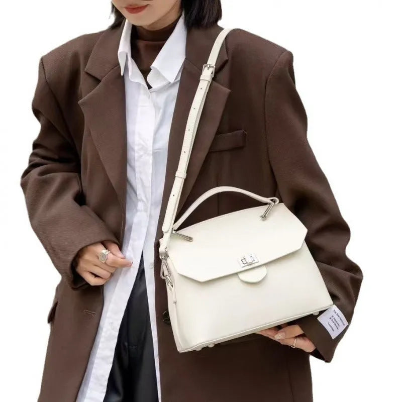 Genuine leather vegetable tanning messenger bag horizontal square shape with lock detail 26x20x11.5cm