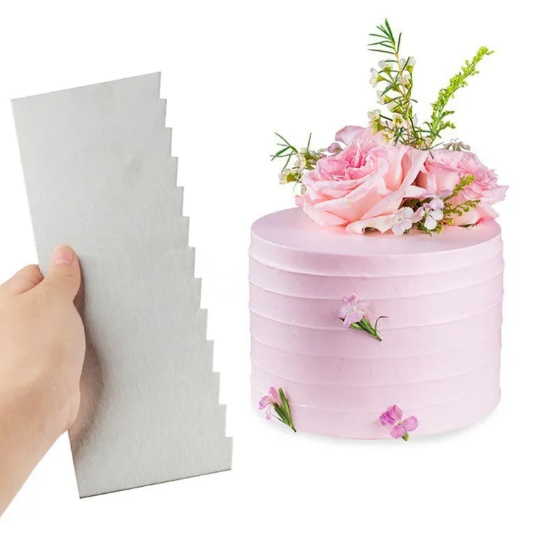 Stainless steel cream scraper with polygon pattern edge for cake decorating