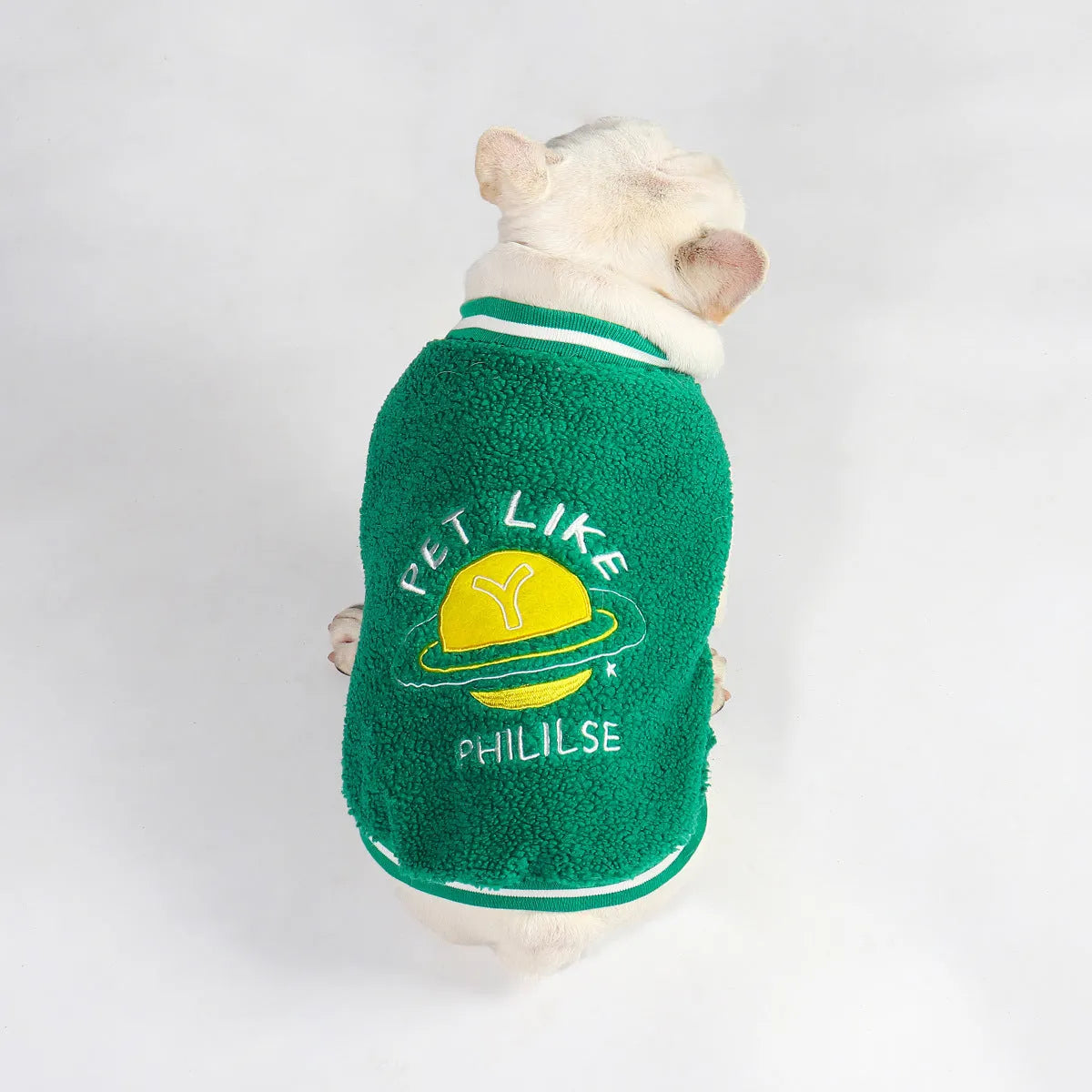 Green fleece-lined dog coat for winter, available in sizes L to 4XL, made of cotton and polyester
