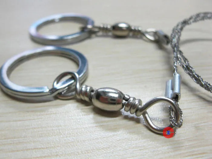 Stainless steel survival wire saw with pull rings, 55cm cutting length, 70cm total length