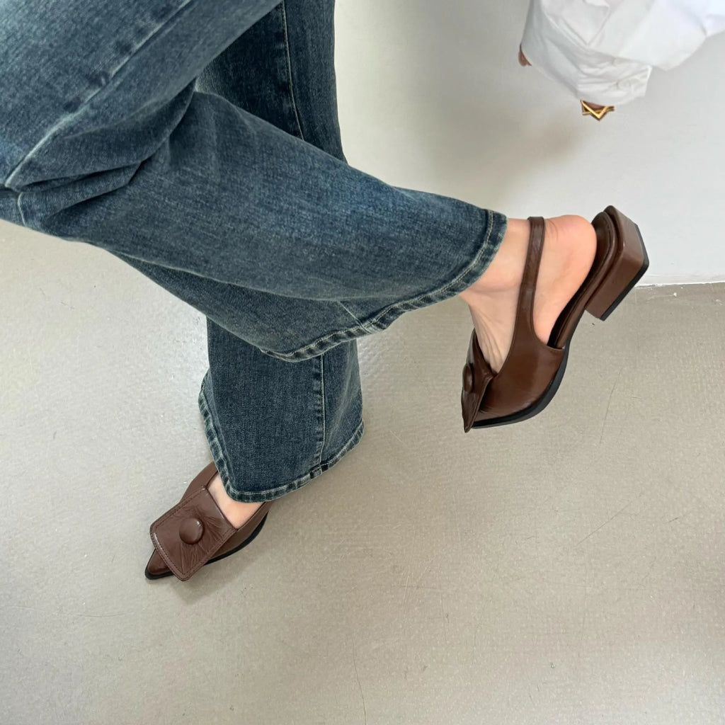 Low-cut low heel closed toe sandals for women, pointed toe, back strap, PU upper, apricot colour