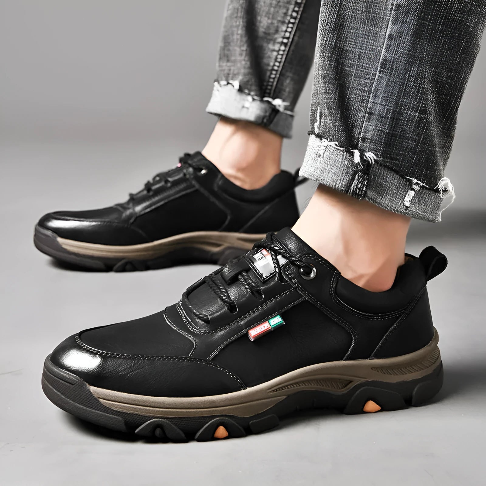 Men's British style round toe leather shoes with front lace-up and rubber sole, available in black and brown