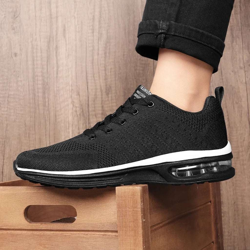 Casual Flyknit Breathable Light Running Shoes in Black with Mesh Upper and PU Sole