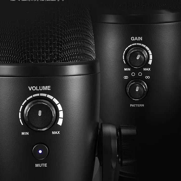 K Song UMIC82 noise-cancelling wireless microphone in official standard pack, front view, compact design