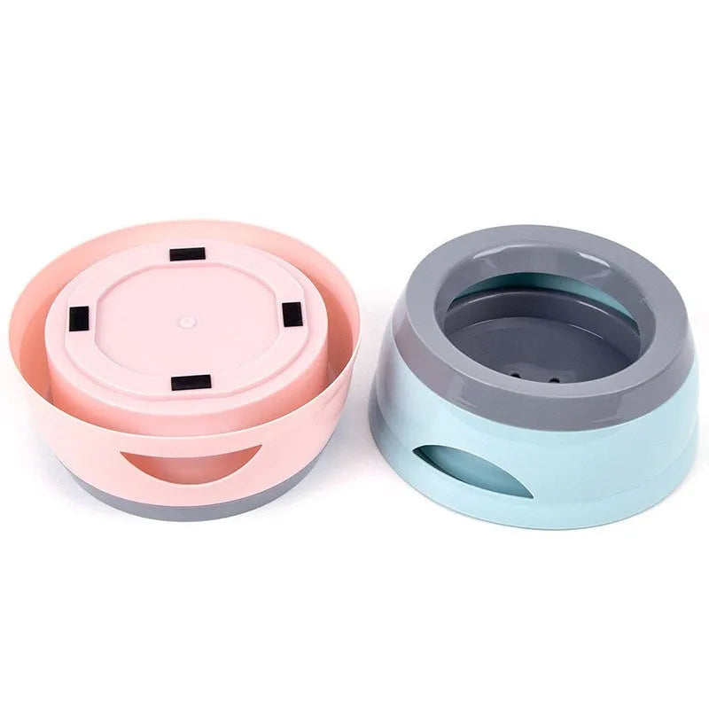 Blue plastic pet water bowl with floating design, 750ml capacity, 15.3x18.9x8cm