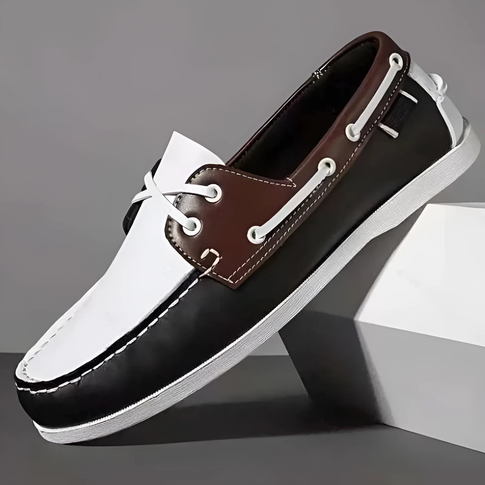 Men's classic British style casual shoes with artificial PU upper and flat heel in black.