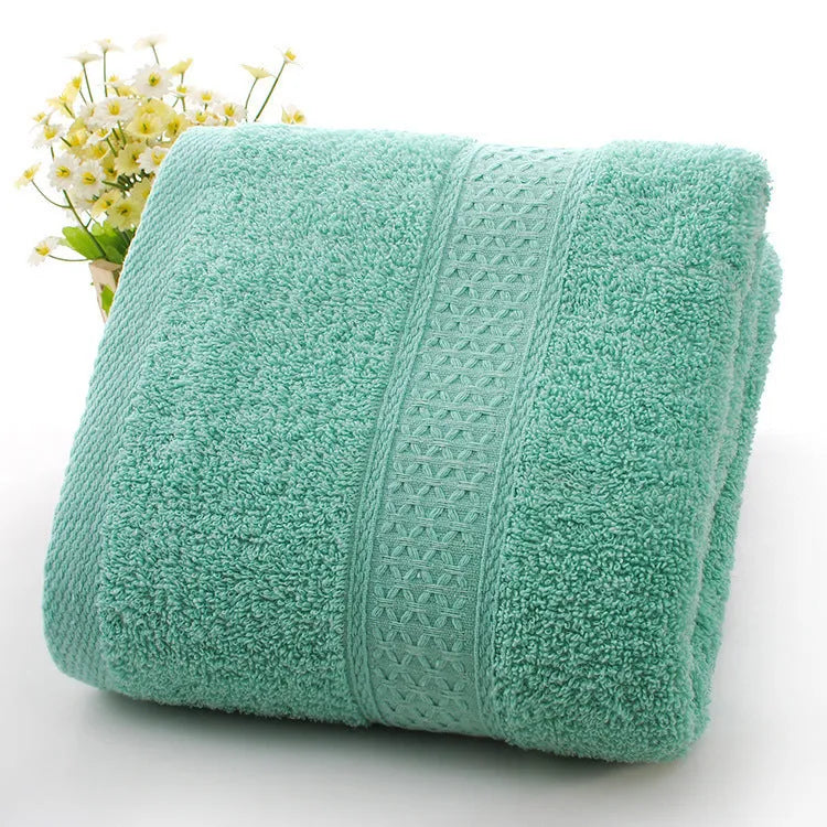 Thickened cotton blend bath towel in Apple green, suitable for beach and bathroom use