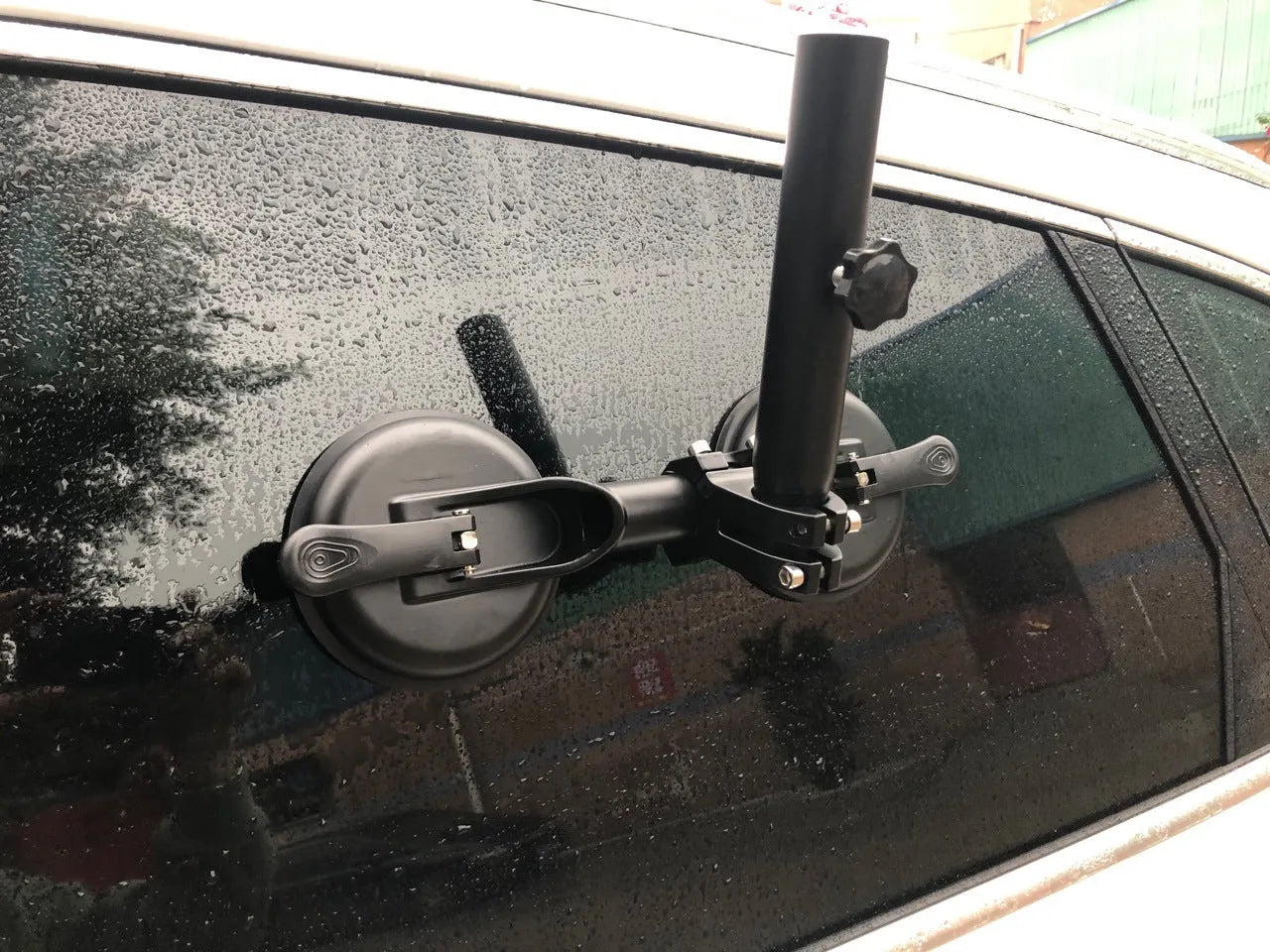 Black off-road car sucker base with round suction cup for vehicle flag mounting
