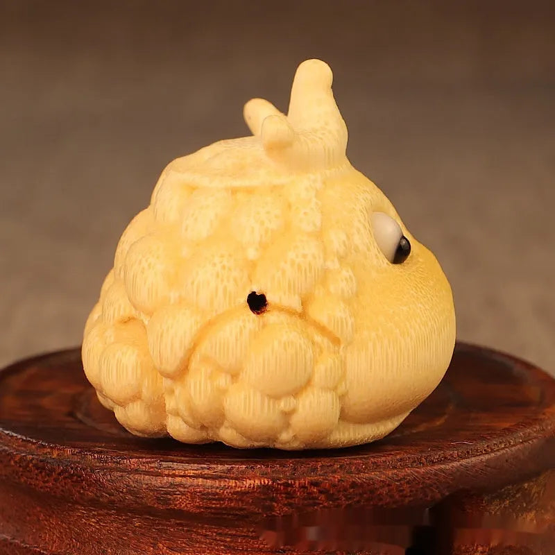 Solid bamboo carving ornament of Crown Princess toad in cute style